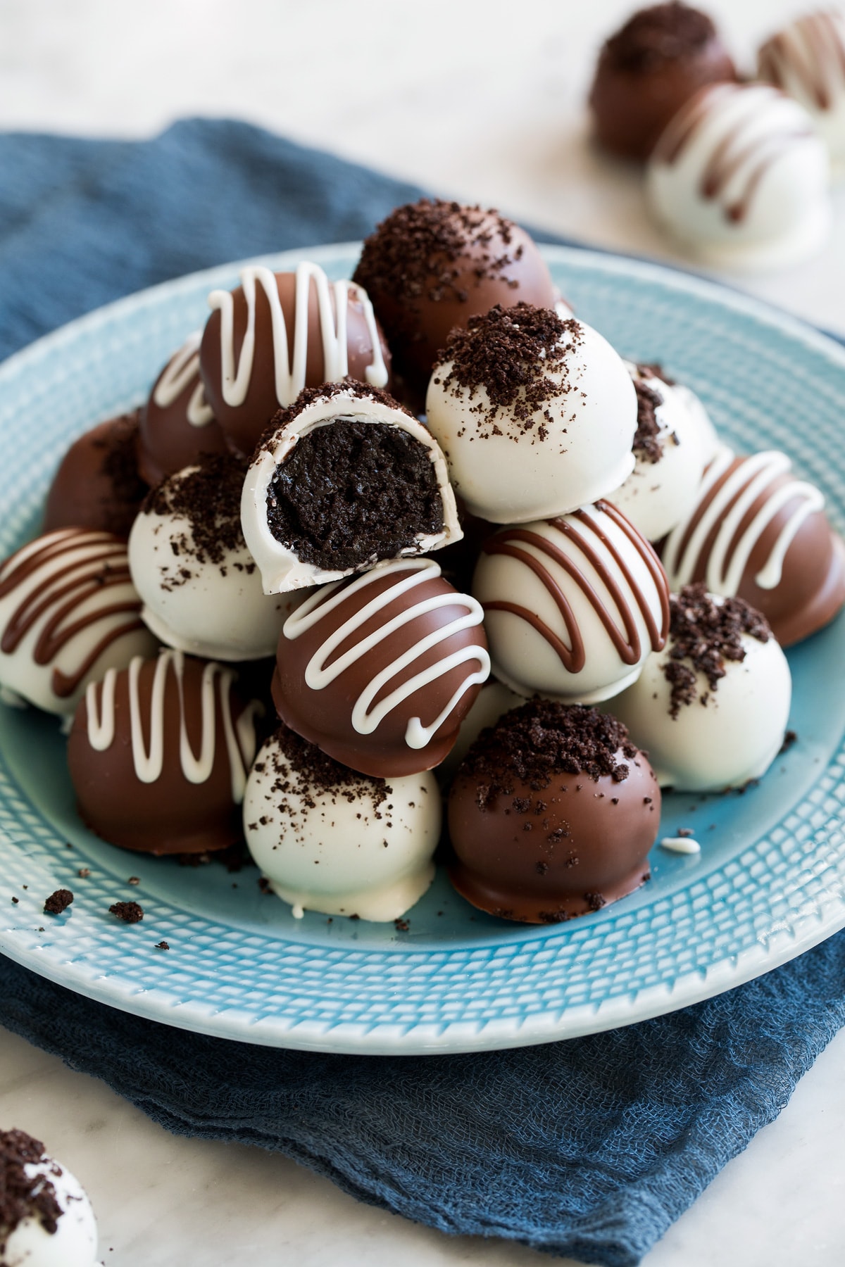 Oreo Truffles Two Ways: Easy No-Bake Recipe for Any Occasion